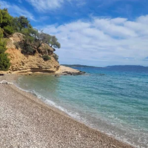 Η Παραλία του οικισμού (600 μέτρα)